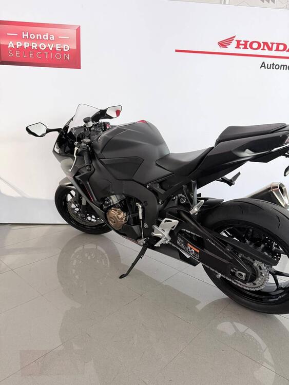 Honda CBR 1000 RR Fireblade (2017 - 19) (2)