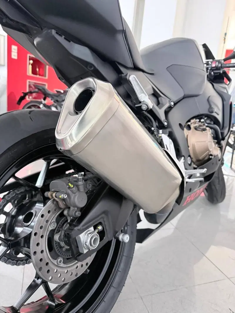 Honda CBR 1000 RR Fireblade (2017 - 19) (5)