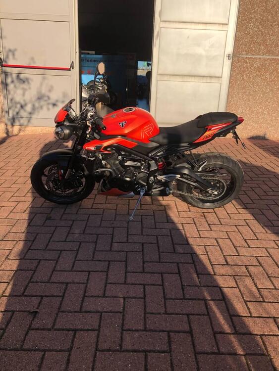 Triumph Street Triple 765 R A2 (2024 - 25) (3)