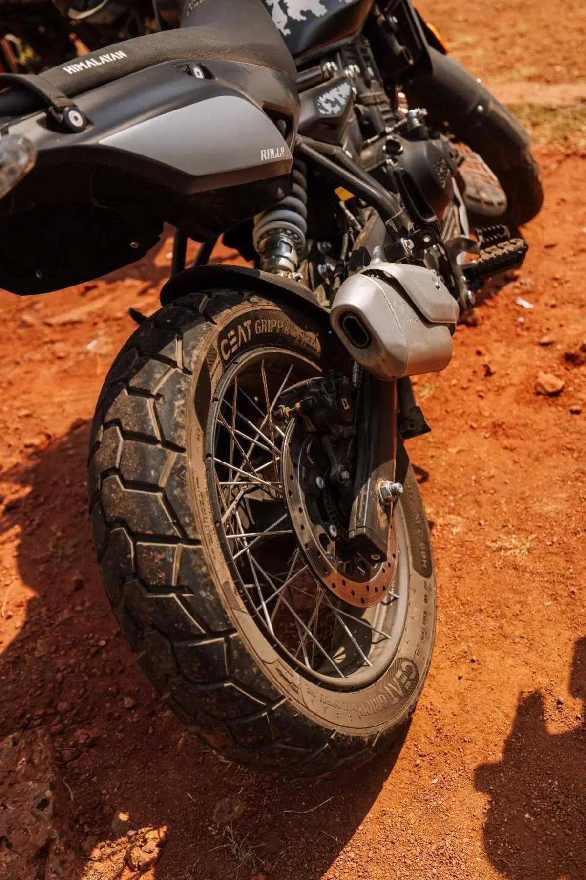 Royal Enfield Himalayan 450 Mana Black: pronta per i Rally? [VIDEO & GALLERY]