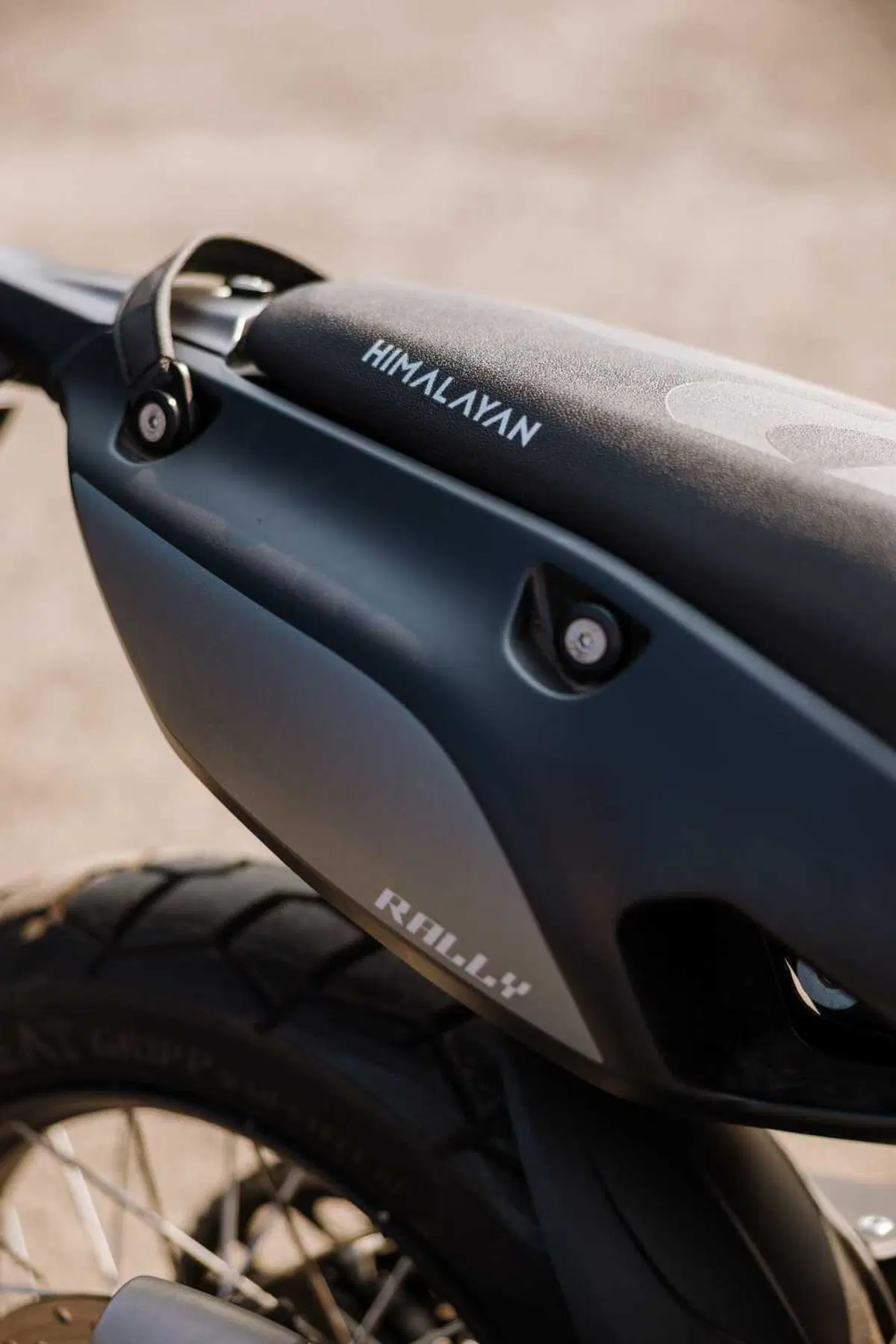Royal Enfield Himalayan 450 Mana Black: pronta per i Rally? [VIDEO & GALLERY] (11)