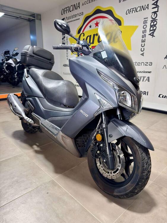 Kymco X-Town 300i ABS (2016 - 20) (2)