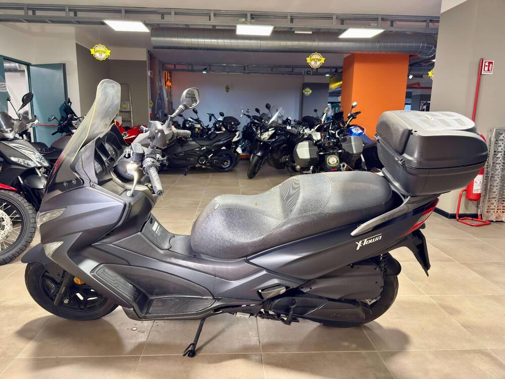 Kymco X-Town 300i ABS (2016 - 20) (4)