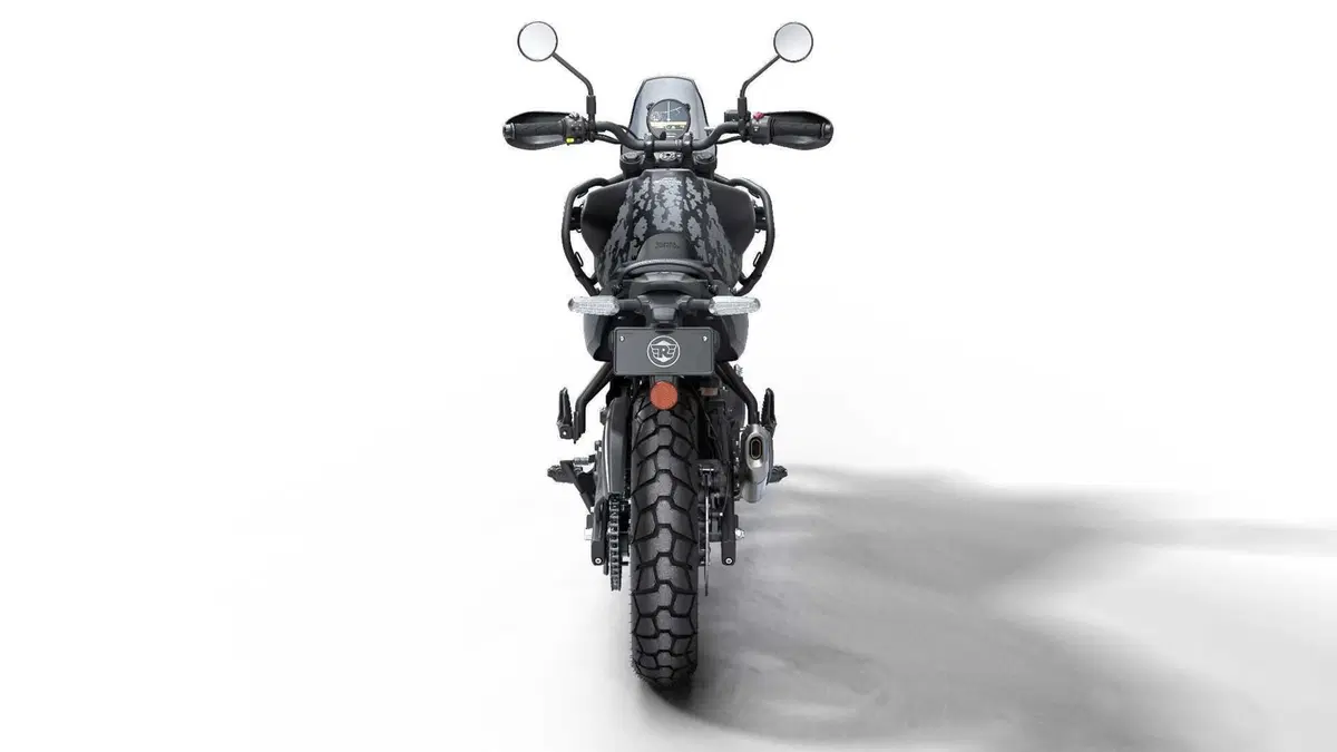 Royal Enfield Himalayan 450 Mana Black: pronta per i Rally? [VIDEO & GALLERY] (2)