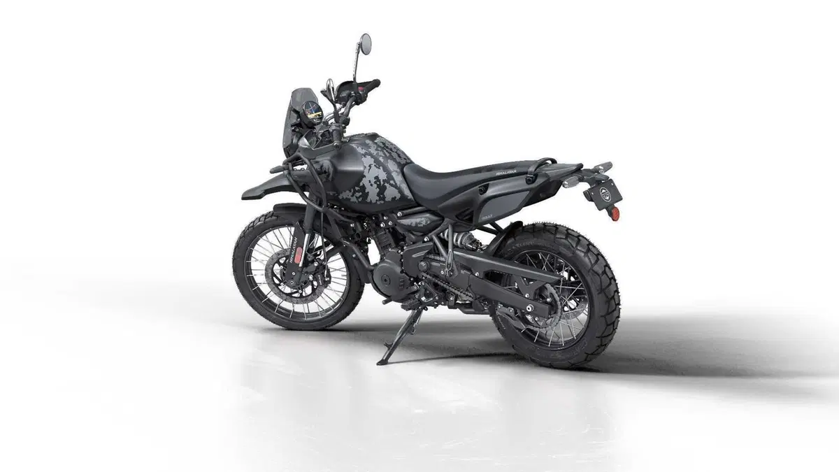 Royal Enfield Himalayan 450 Mana Black: pronta per i Rally? [VIDEO & GALLERY] (6)