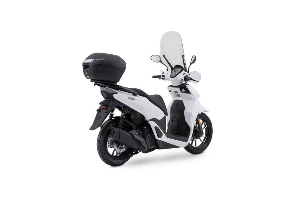 Voge Sfida SR16 200 (2025) (4)