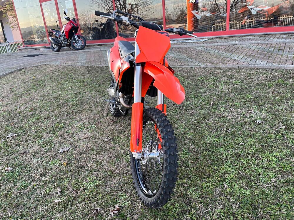 KTM 250 SX-F (2025) (4)