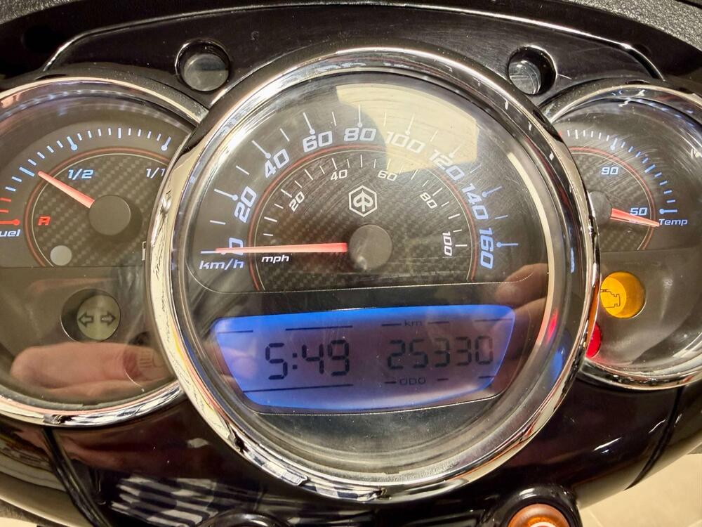 Piaggio Beverly 300 i.e. Police ABS-ASR (2017 - 20) (5)