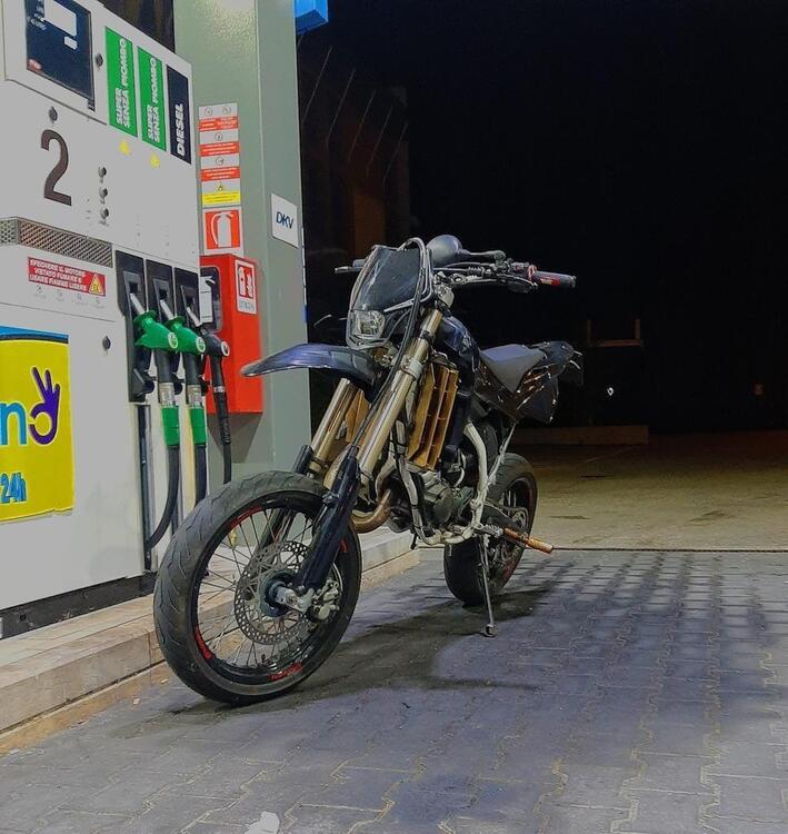 Husqvarna SM 125 (2010 - 12) (2)