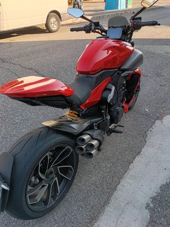 Ducati Diavel V4 (2023 - 25) (4)