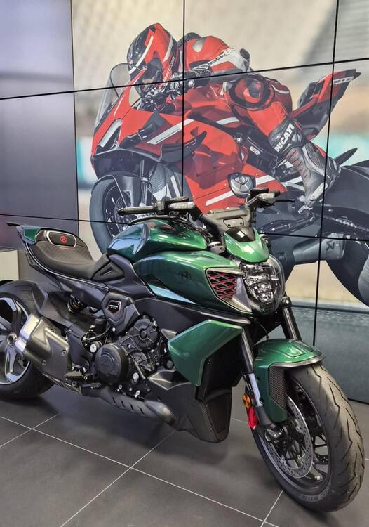 Ducati Diavel for Bentley (2024)