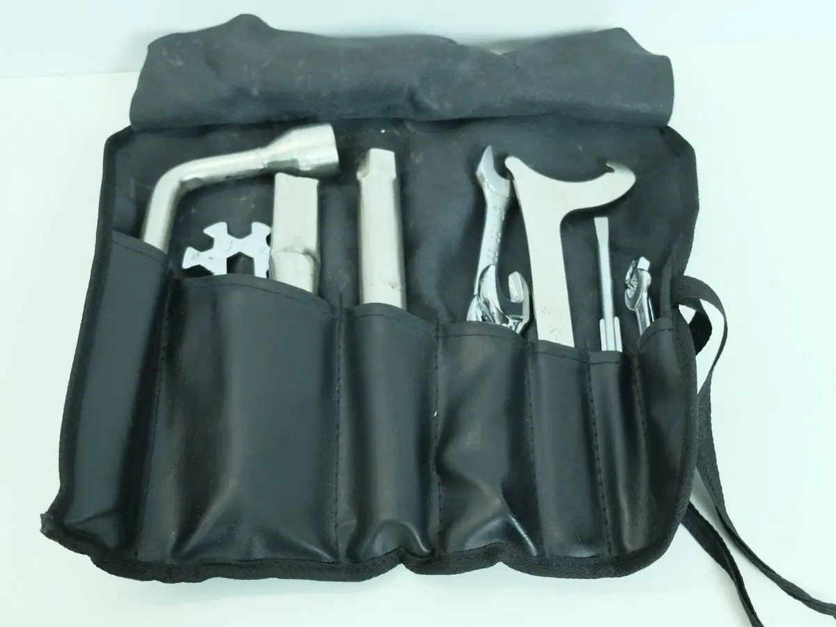 Kit attrezzi BMW R 1150 GS Adventure (4)