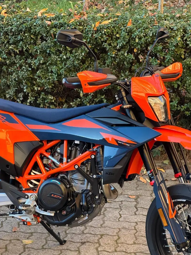 KTM 690 SMC R (2026)
