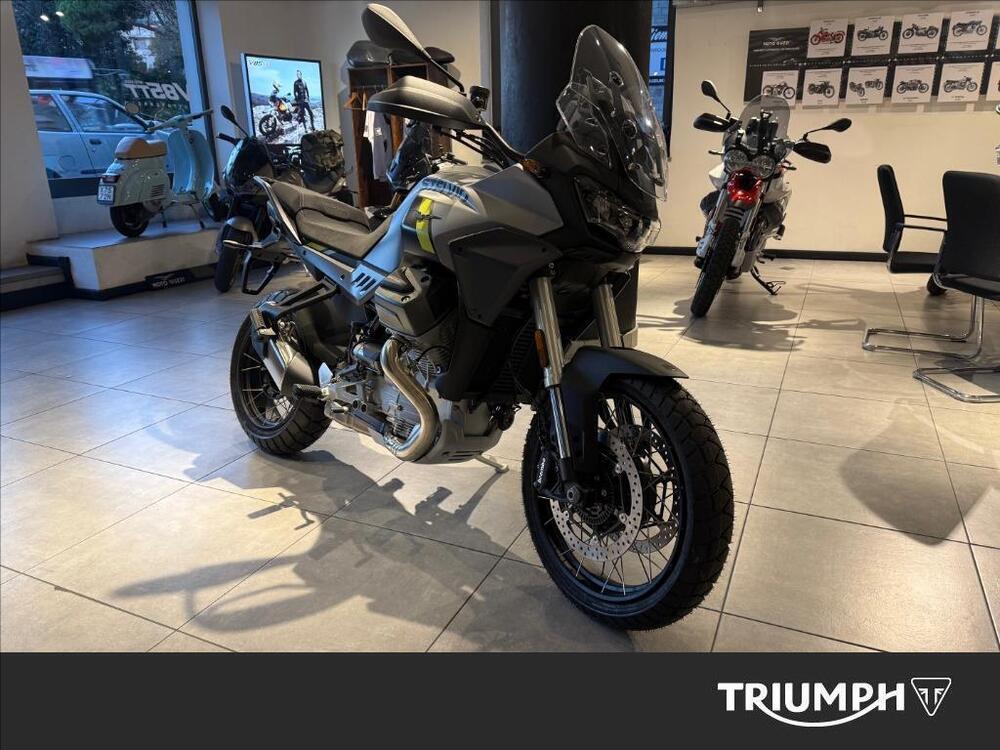 Moto Guzzi Stelvio (2024 - 25) (2)