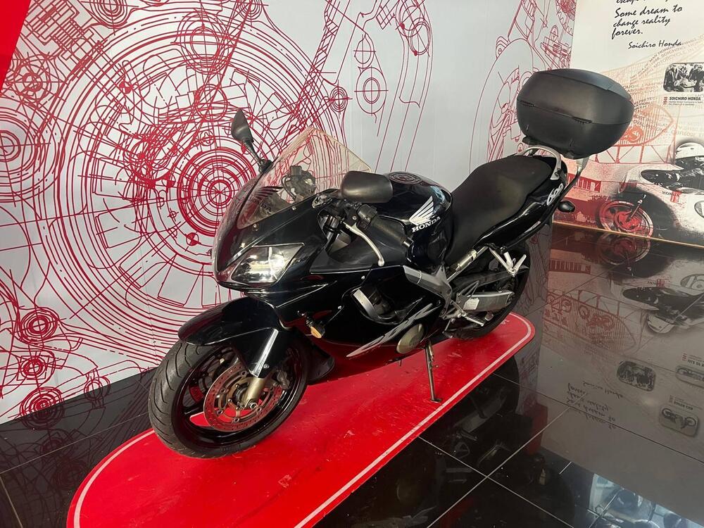 Honda CBR 600 F (2001 - 06) (5)