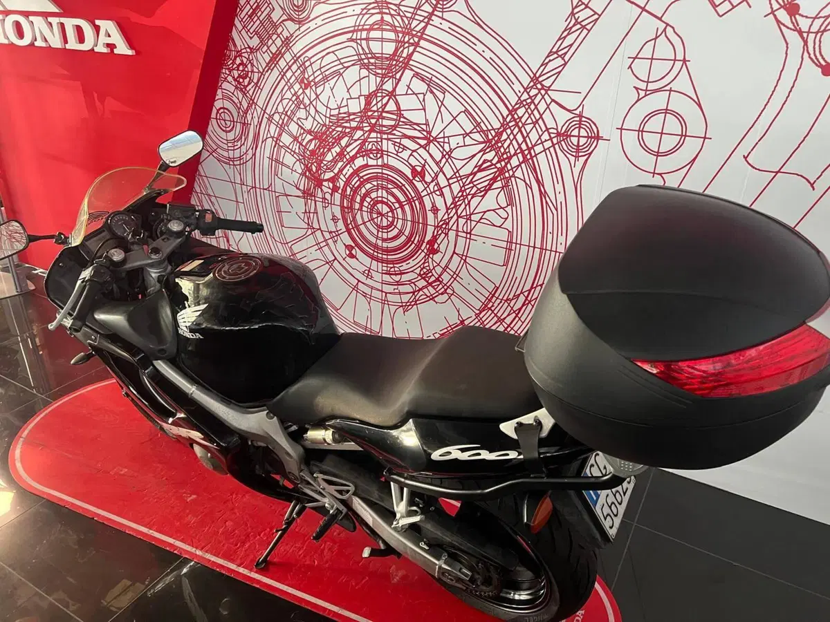 Honda CBR 600 F (2001 - 06) (7)