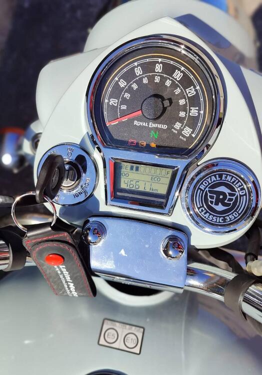 Royal Enfield Classic 350 (2021 - 25) (5)