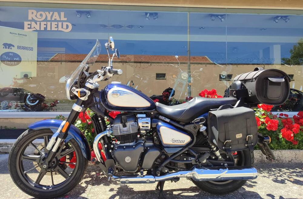 Royal Enfield Super Meteor 650 (2023 - 25) (4)