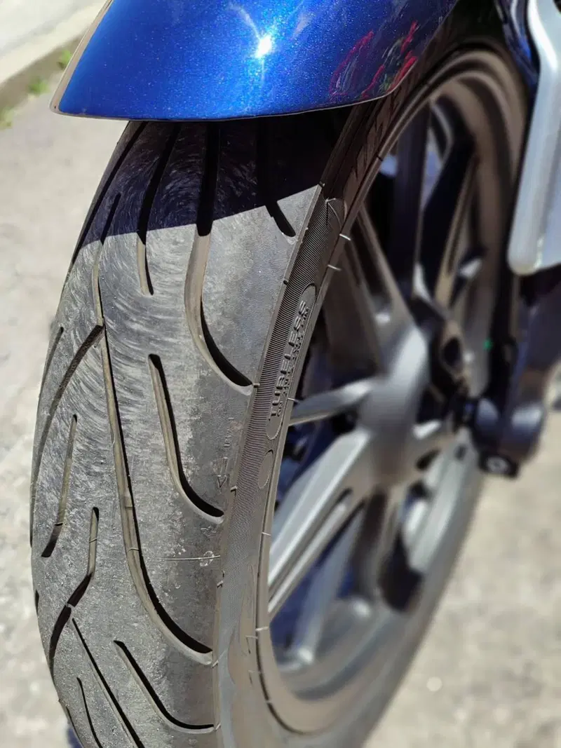 Royal Enfield Super Meteor 650 (2023 - 26) (5)