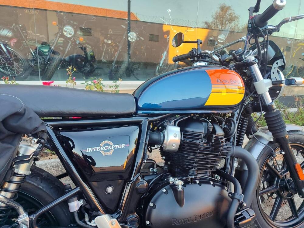 Royal Enfield Interceptor 650 (2021 - 25)