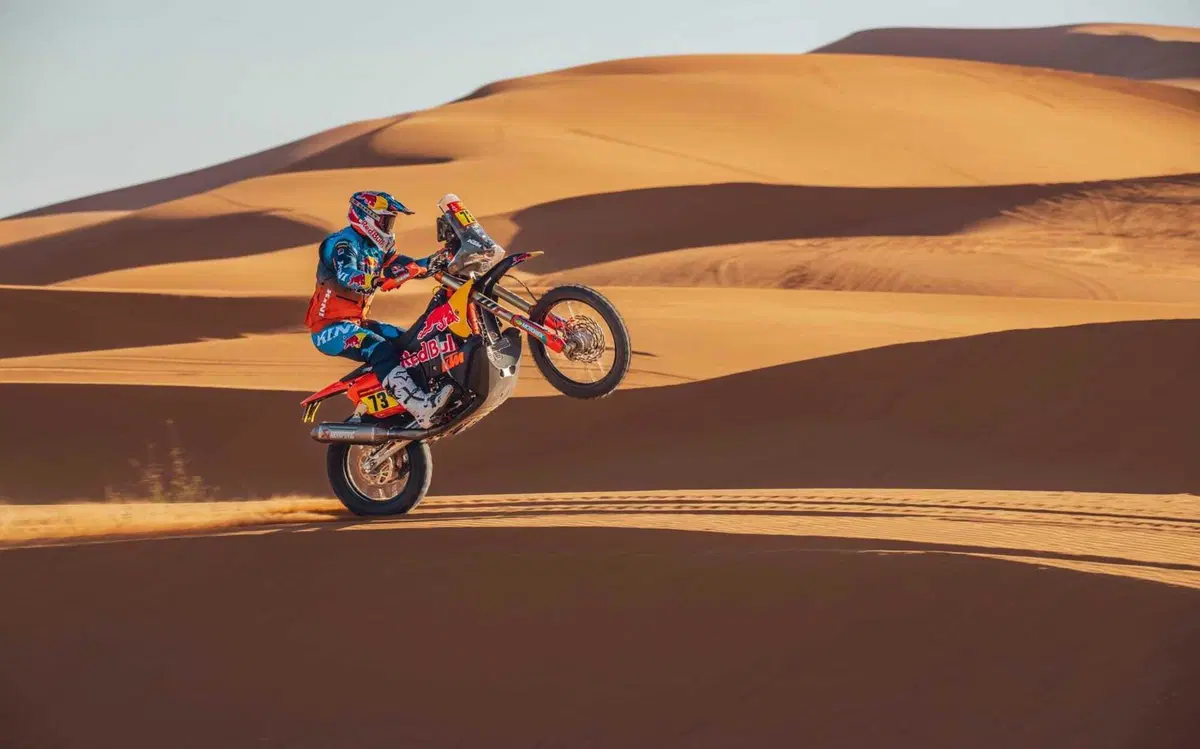 Dakar 2026. KTM, un tridente affilato per confermare (10)