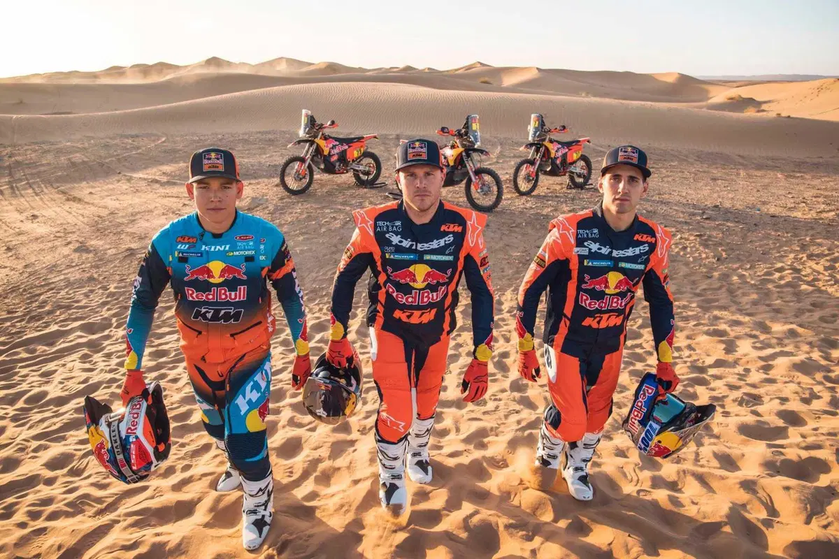 Dakar 2026. KTM, un tridente affilato per confermare (26)