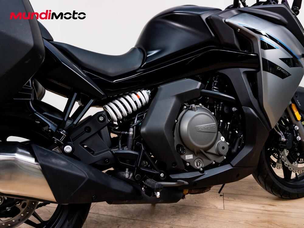 CFMOTO 650GT (2021 - 25) (4)