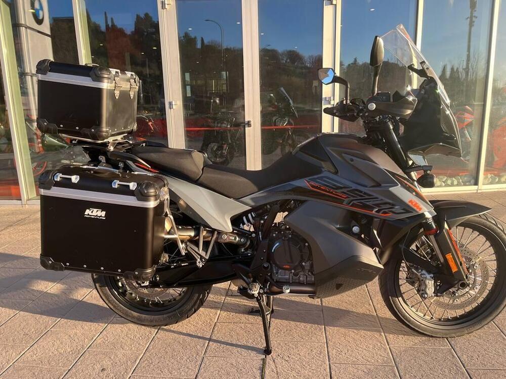 KTM 890 Adventure (2022) (2)