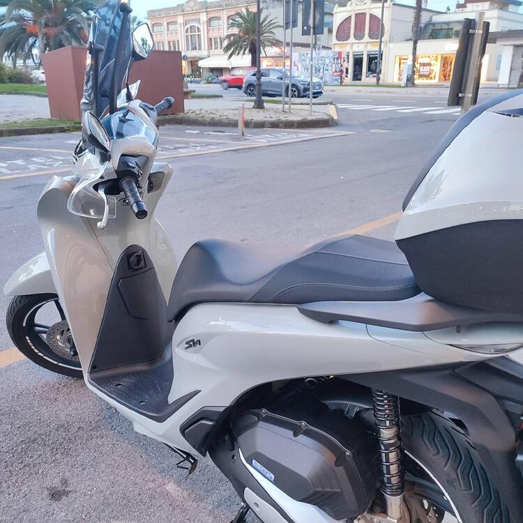 Honda SH 125i (2024 - 25) (4)