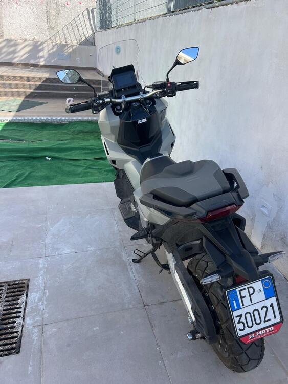 Honda X-ADV 750 Travel (2025) (4)