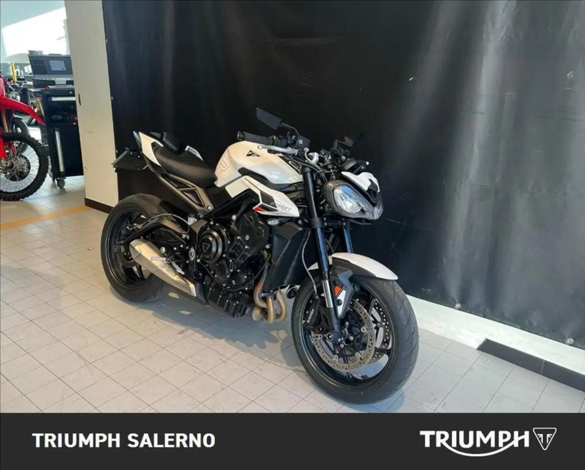 Triumph Street Triple 765 R (2023 - 26) (2)