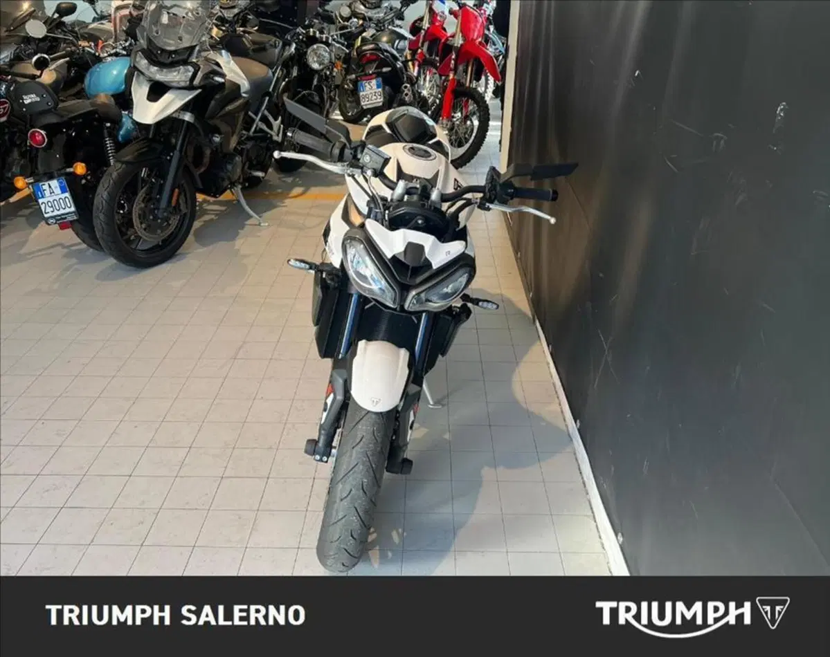 Triumph Street Triple 765 R (2023 - 26) (3)