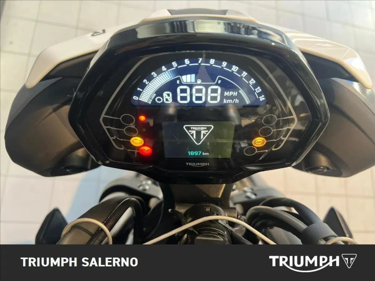 Triumph Street Triple 765 R (2023 - 26) (10)