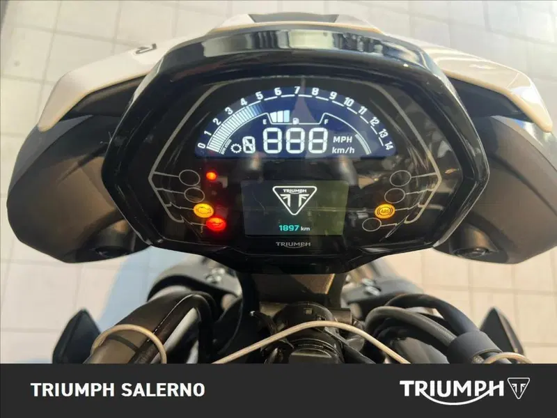 Triumph Street Triple 765 R (2023 - 26) (10)