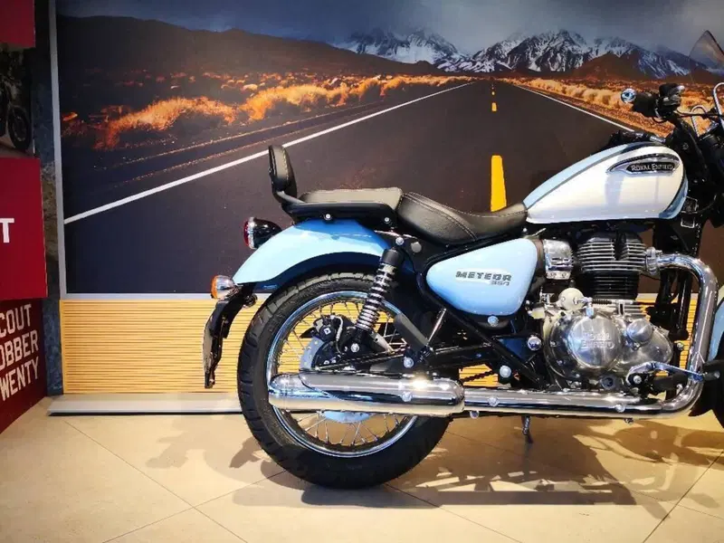 Royal Enfield Meteor 350 Aurora (2024 - 26) (5)
