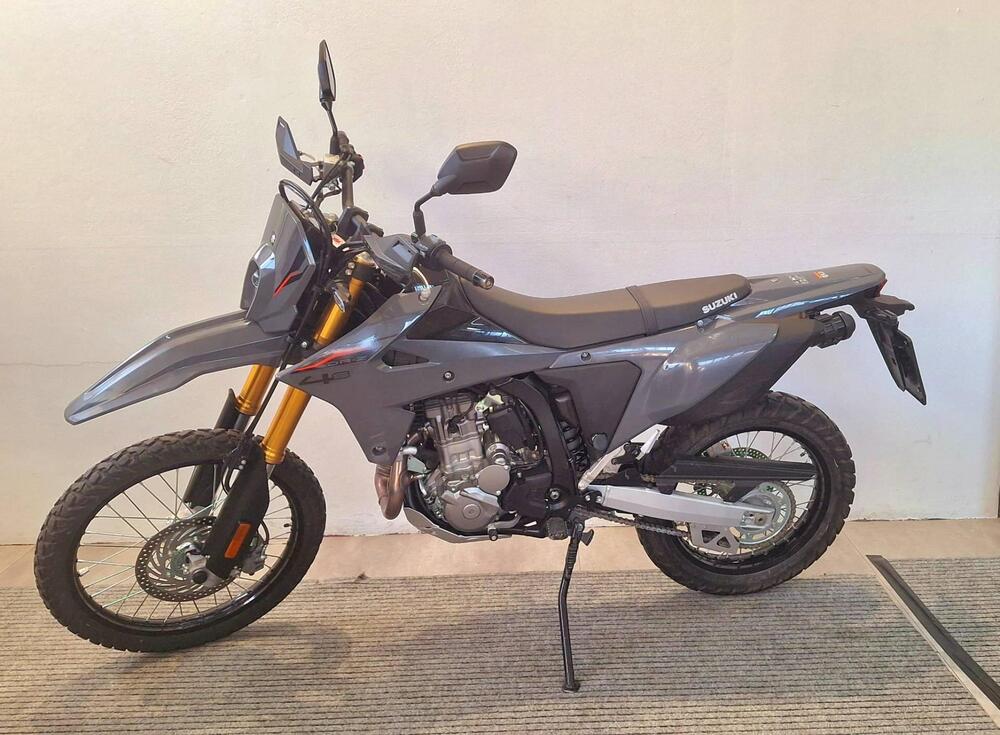 Suzuki DR-Z4S (2025) (2)