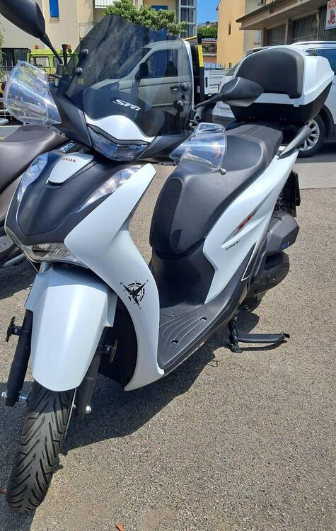 Honda SH 150i (2024 - 25) (2)