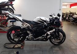 Honda CBR 600 RR (2009 - 12) usata