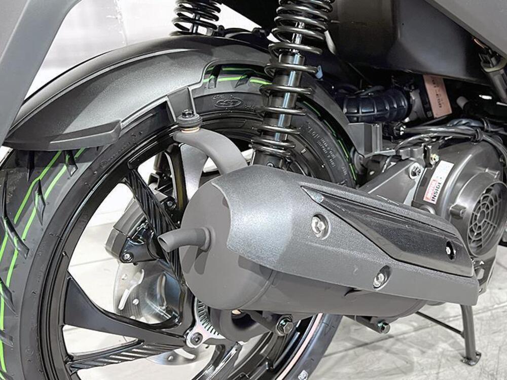 Peugeot Tweet 125 FL GT ABS (2024) (3)