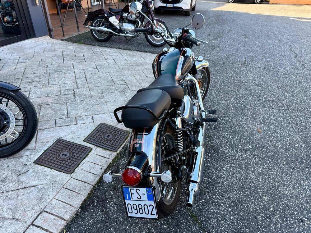 Royal Enfield Classic 350 (2021 - 25) (4)