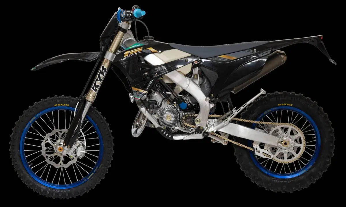 Tm Moto EN 125 ES Fi 2T (2026) (9)
