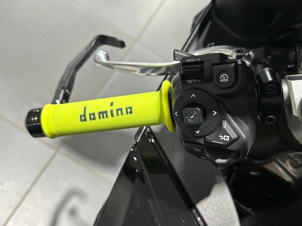 Yamaha YZF R9 (2025) (4)