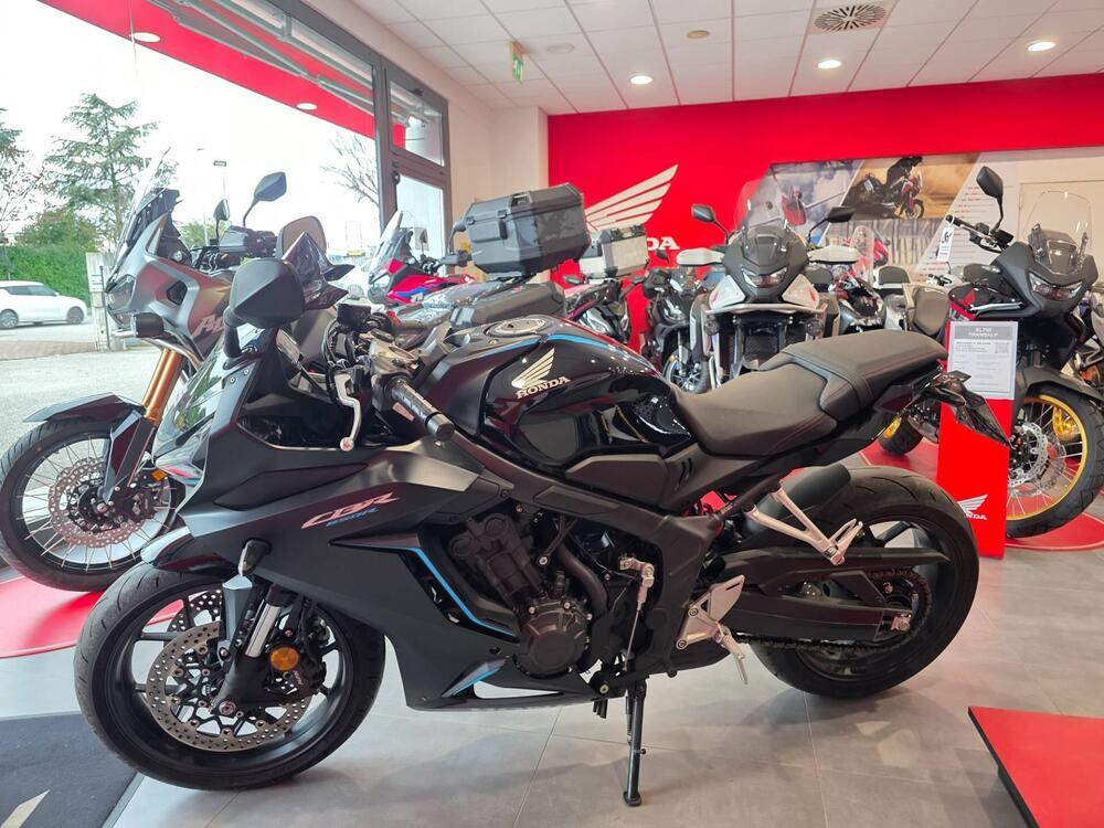 Honda CBR 650 R (2021 - 23) (4)