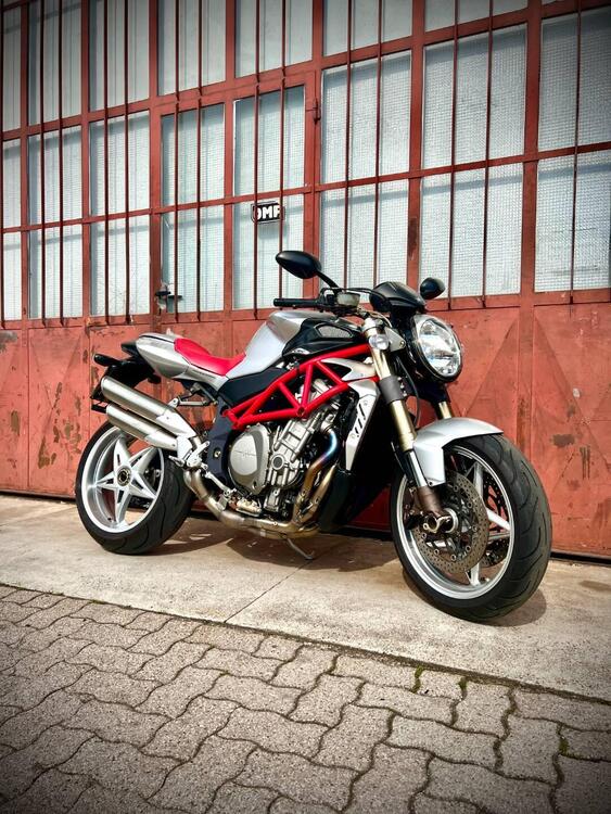 MV Agusta Brutale 910 S (2005 - 11) (2)