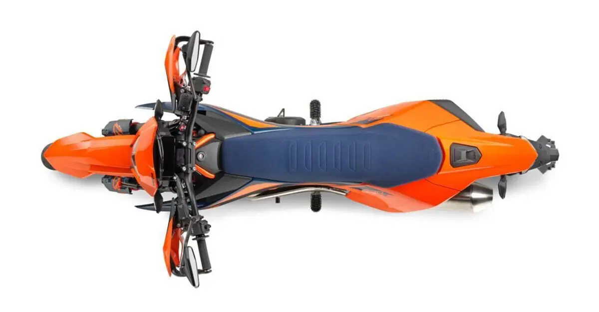 KTM 690 SMC R (2026) (4)
