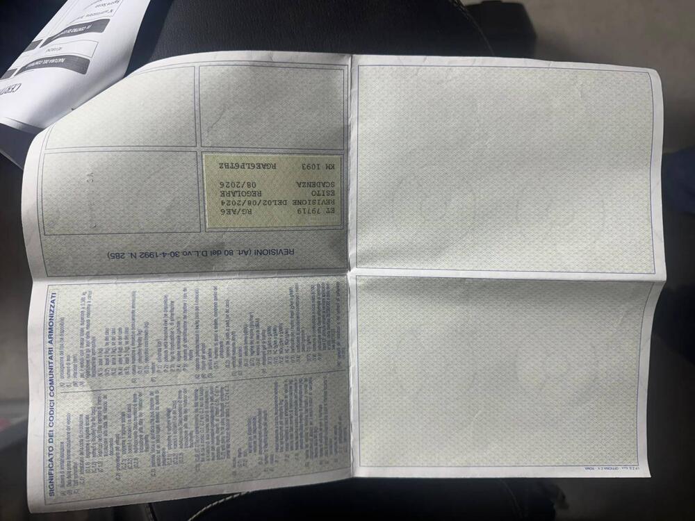 Moto Guzzi V7 III Stone S (2020) (5)