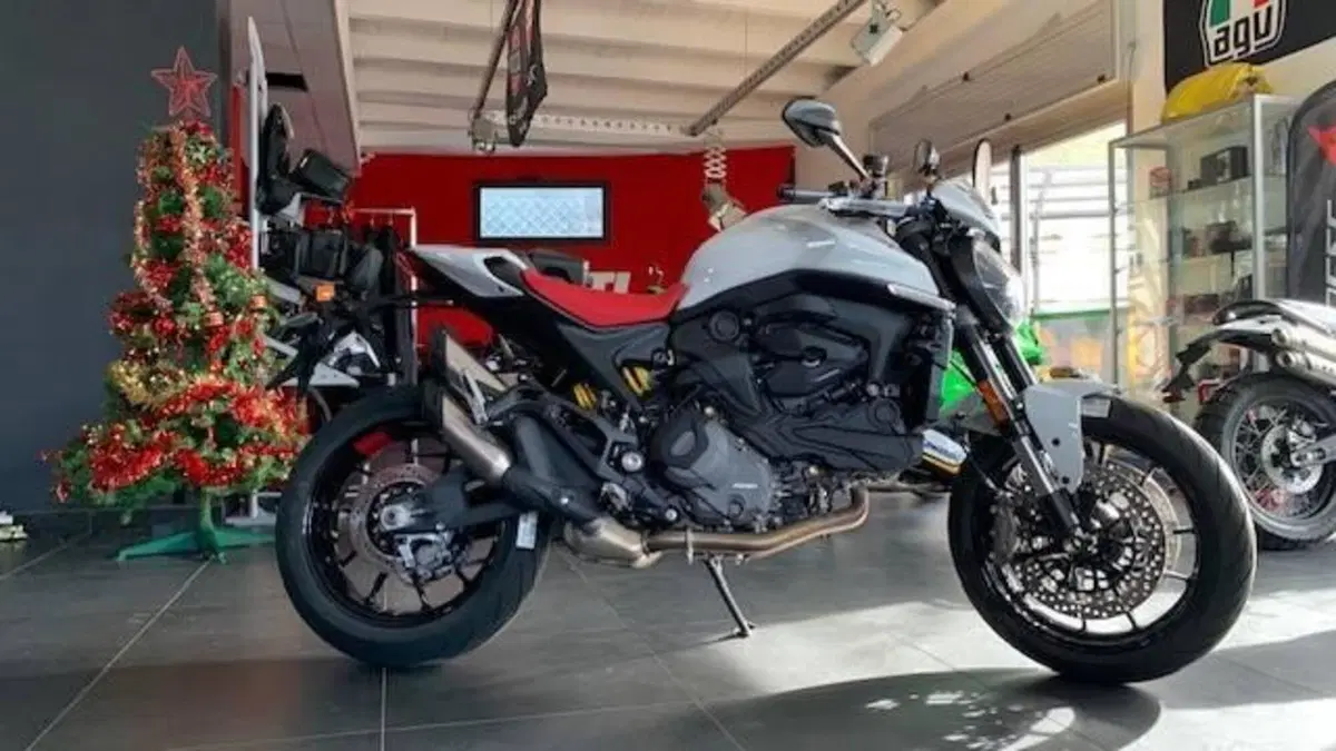 Ducati Monster 937 + (2021 - 25)