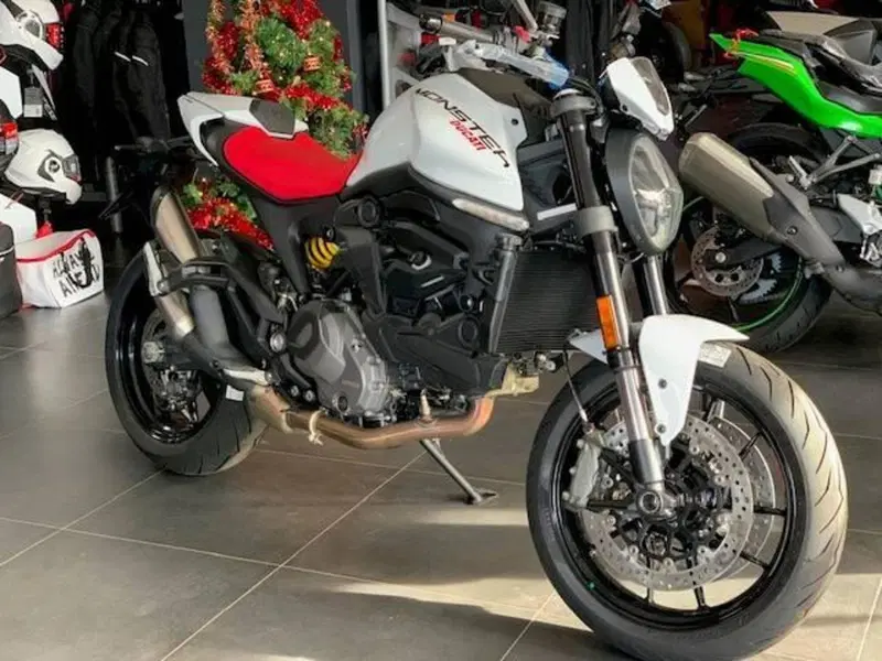 Ducati Monster 937 + (2021 - 25) (3)