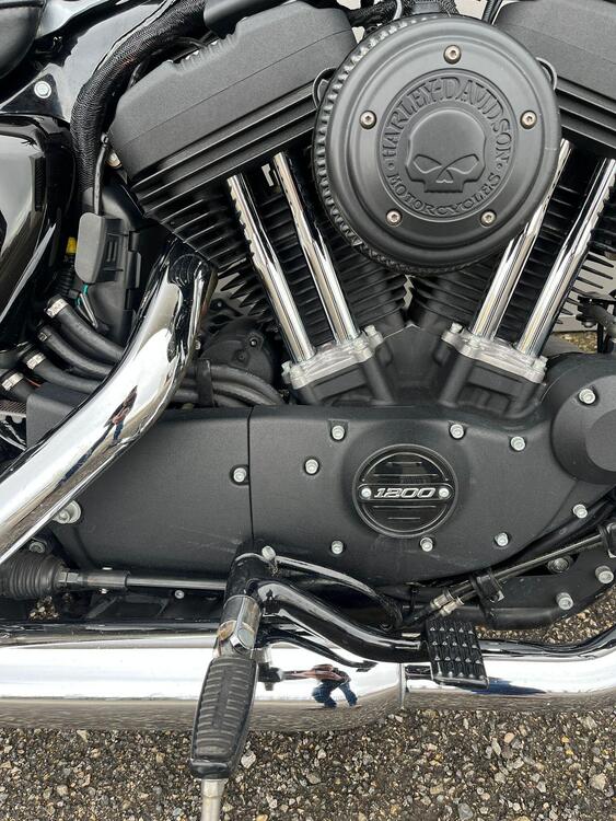 Harley-Davidson 1200 Iron (2018 - 20) - XL1200N (4)