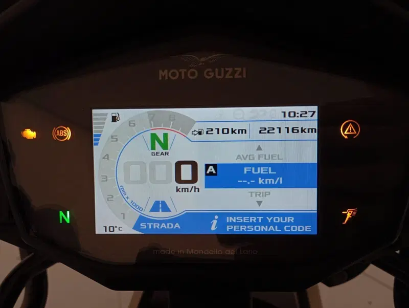 Moto Guzzi V85 TT Centenario (2021 - 22) (12)